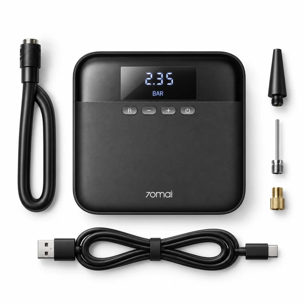 Máy bơm lốp 70mai Midrive TP03 chính diện, dây bơm bên trái và các đầu nối van bên phải trên nền trắng.